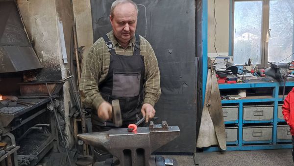 0.A v kovárně